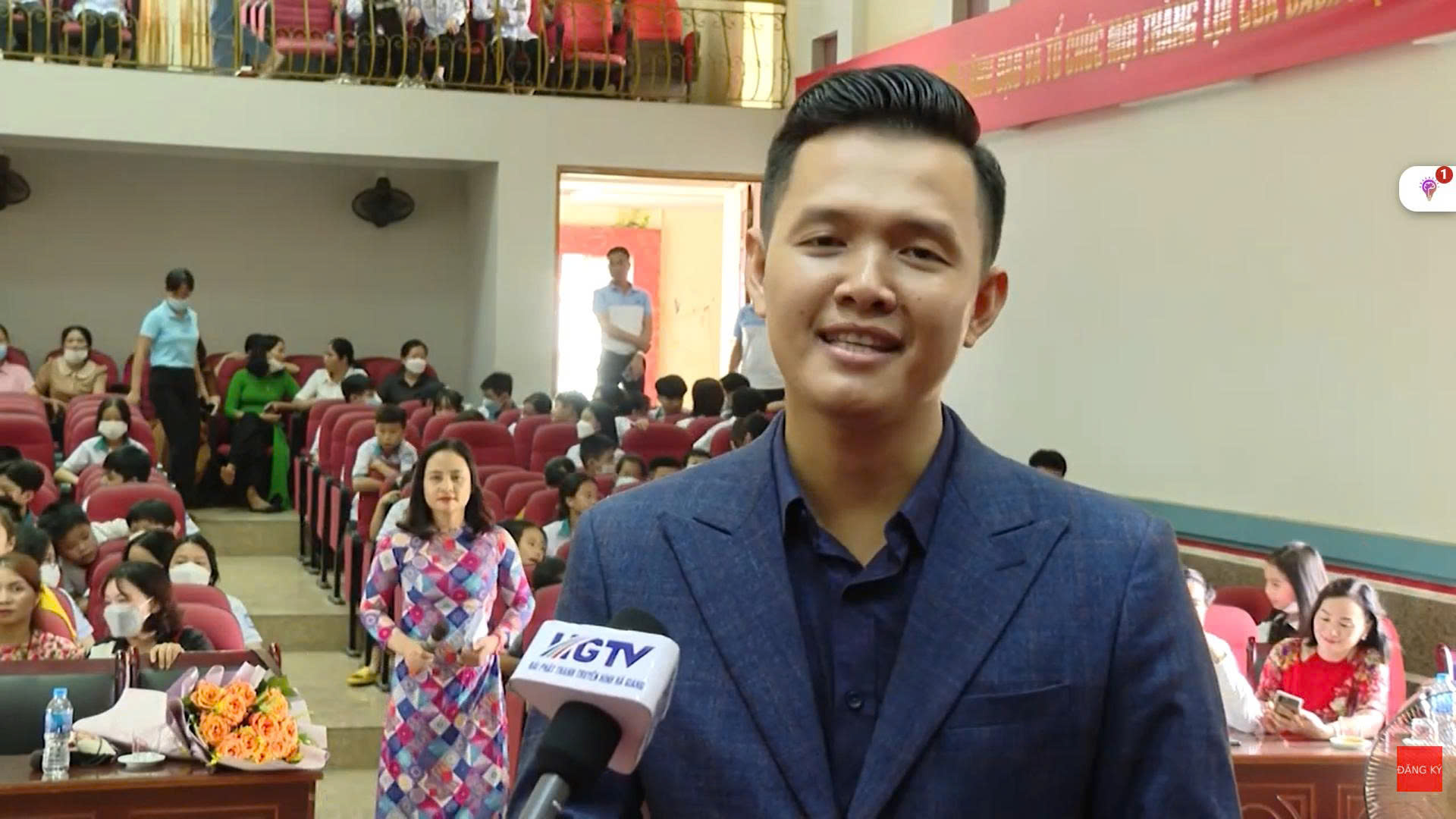 Coach Quyên hướng dẫn thực hành chăm sóc sức khỏe